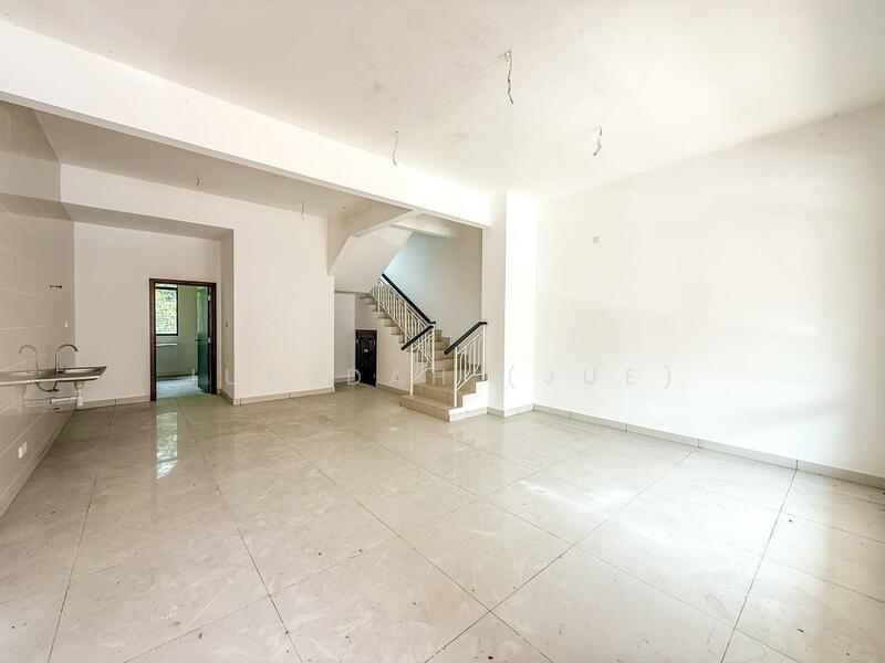 3-Storey Terrace Diamond City (Valencia), Semenyih ⁃ CHEAPEST! ????- FULL LOAN! ????