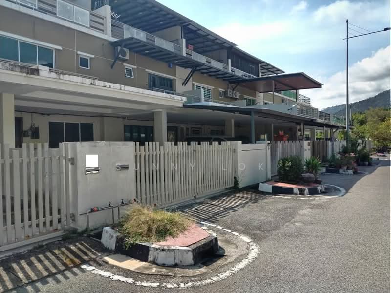 Rumah Teres 3 Tingkat untuk Dijual di Sungai Rusa (Balik Pulau) - Sunny Lok - Exterior - PropertyGuru.com.my