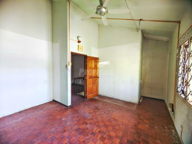 For Sale - CORNER LOT 2 Storey Terrace Jalan A Taman Melawati Freehold 5027sqft