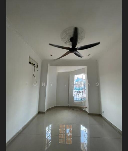 Untuk Disewa - KOTA DAMANSARA 2 STOREY FOR RENT