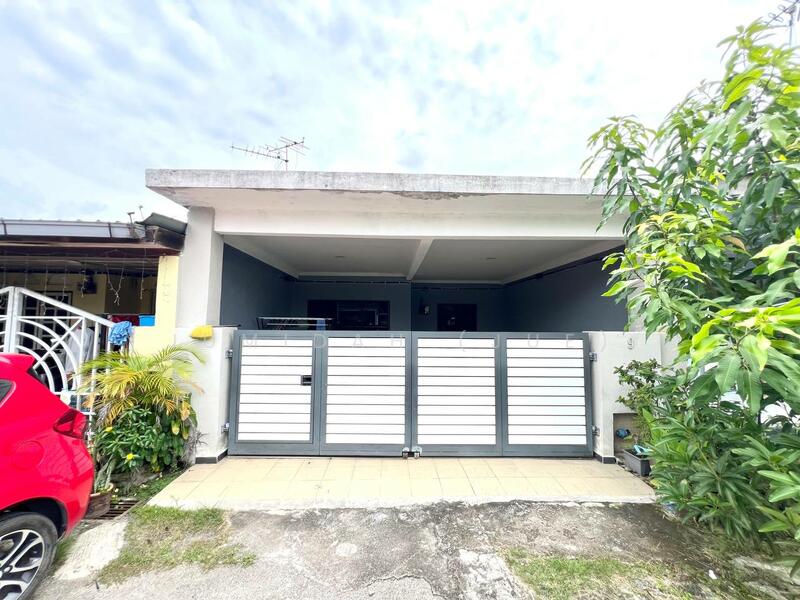 ????Facing Open????Renovated & Extended1 Storey Terrace Taman Sri Nanding Hulu Langat Selangor