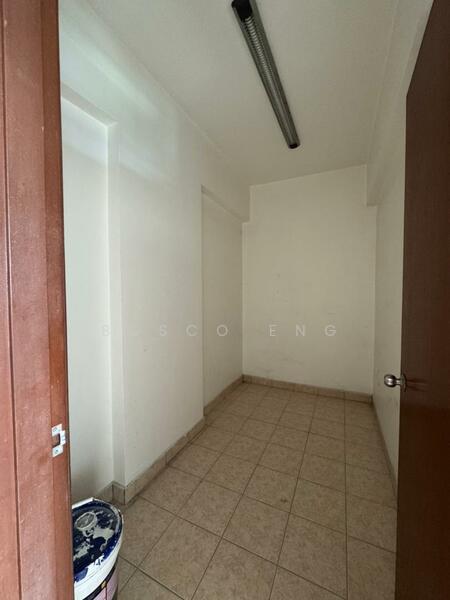 For Rent - Molek Pine 1