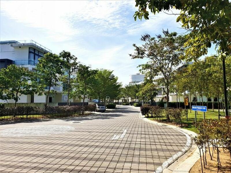 For Sale - Semi-Detached House at Lake Fields