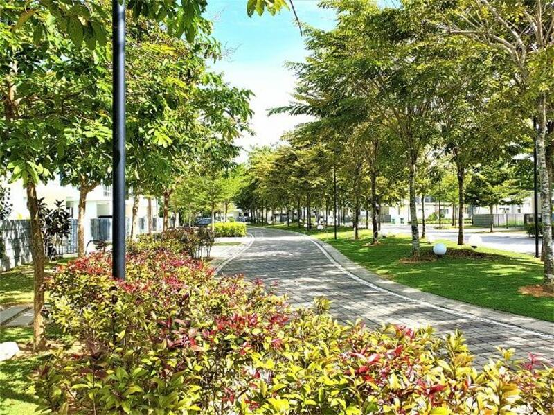 For Sale - Semi-Detached House at Lake Fields