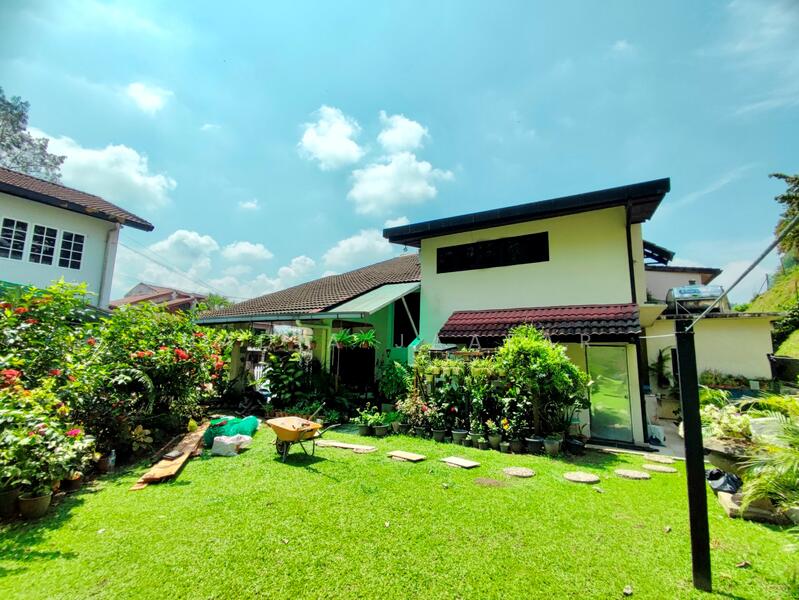 For Sale - END LOT 2 Storey Semi Detached Taman Melawati Cul-de-sac Well Kept