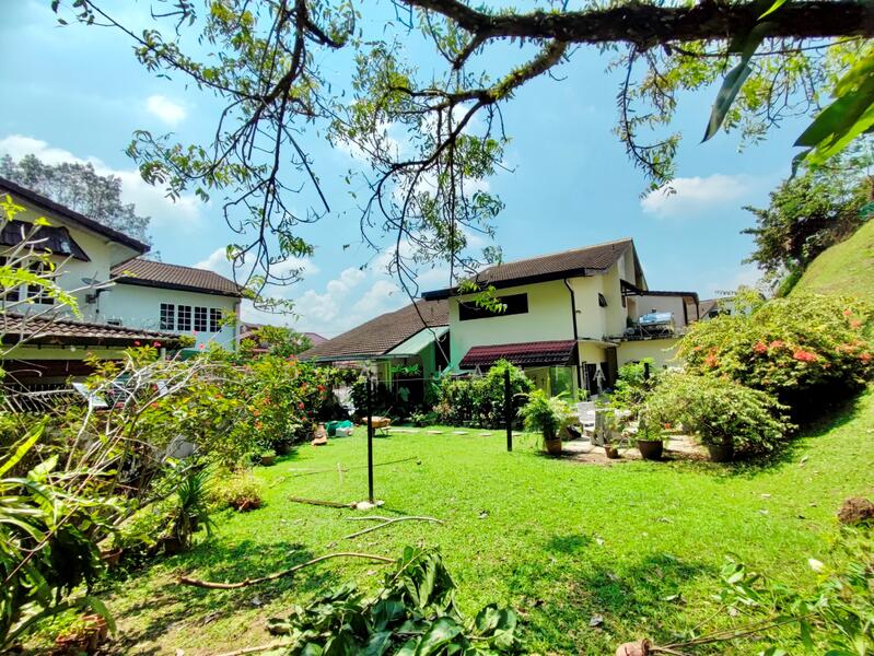 For Sale - END LOT 2 Storey Semi Detached Taman Melawati Cul-de-sac Well Kept