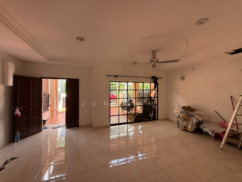 For Rent - 2-storey Terrace House at Taman Andaman Ukay