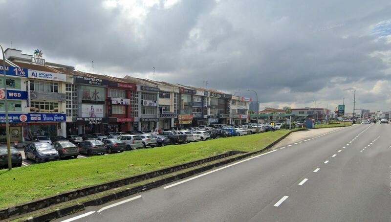 For Rent - Nusa Bestari Nusa Bestari (2 Units / Facing Mainroad) 3 Storey Shop Lot Nusa Bestari Nusa Bestari