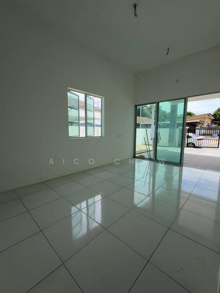 For Sale - Lahat Sri Wang Single Storey Intermediate Corner New&Never Occupied House For Sale