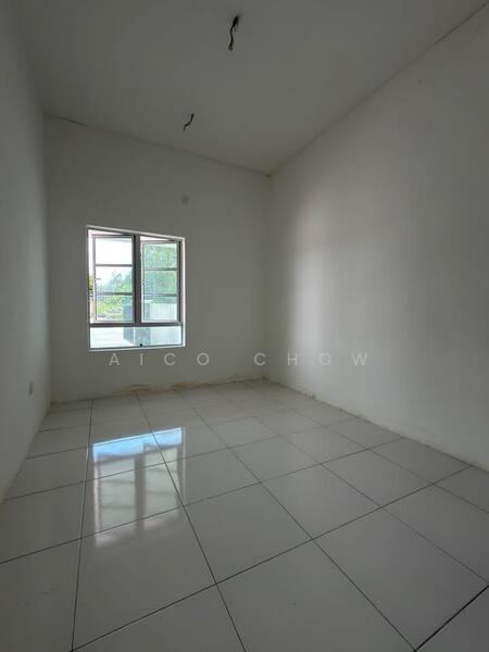For Sale - Lahat Sri Wang Single Storey Intermediate Corner New&Never Occupied House For Sale