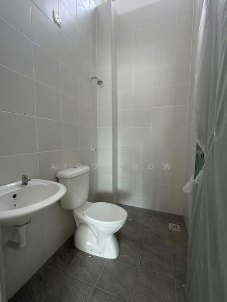 For Sale - Lahat Sri Wang Single Storey Intermediate Corner New&Never Occupied House For Sale