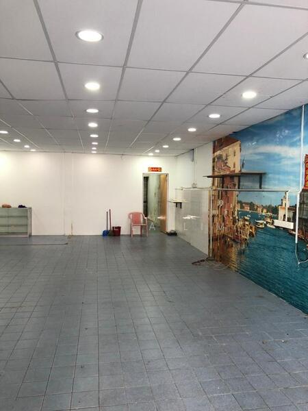 For Rent - Taman Johor Jaya, Jalan Bakawali @ Shoplot (Facing Main Road)