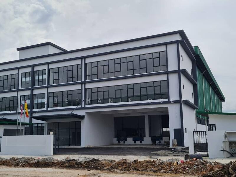 For Rent - Port Klang 2.5 Storey Partial Furnished Office For Rent