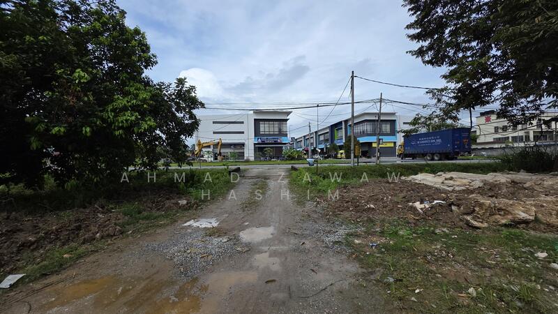 For Sale - 2 Acre Freehold Open, Prime Industrial Land, Facing Main Road+Gas Supply Line-Teluk Panglima Garang