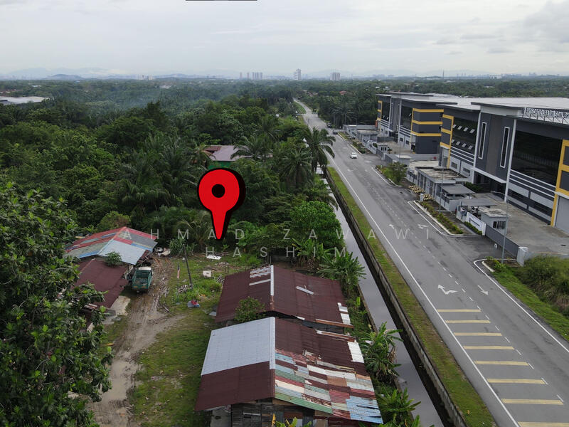 For Sale - 2 Acre Freehold Open, Prime Industrial Land, Facing Main Road+Gas Supply Line-Teluk Panglima Garang