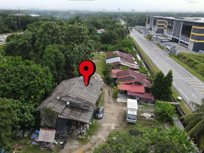 For Sale - 2 Acre Freehold Open, Prime Industrial Land, Facing Main Road+Gas Supply Line-Teluk Panglima Garang