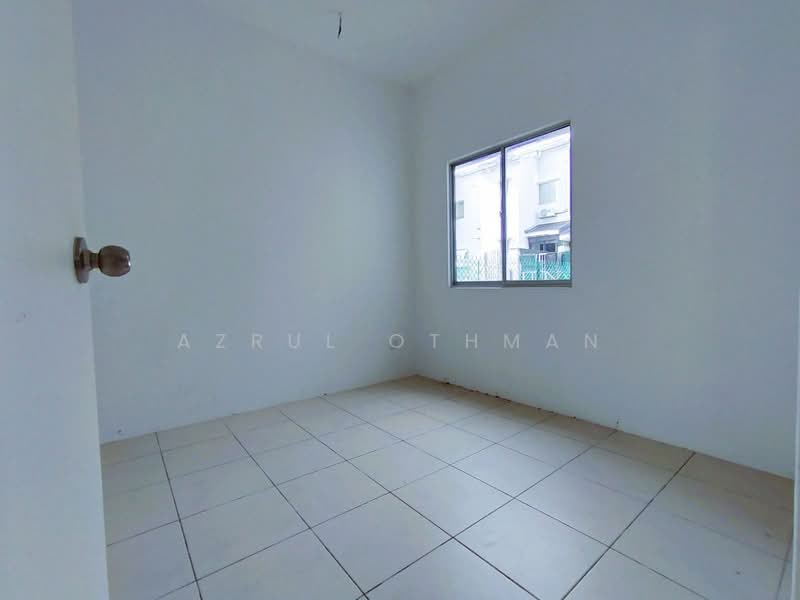 2-storey Terraced House for Sale in Iringan Bayu (Seremban) - Azrul Othman - PropertyGuru.com.my