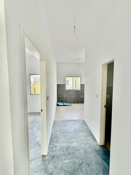Rumah Teres 1 Tingkat untuk Dijual di Iringan Bayu (Seremban) - Azrul Othman - Corridor - PropertyGuru.com.my