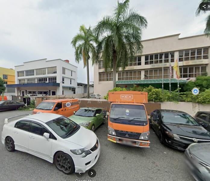 For Sale - Kawasan Perindustrian Batu caves 1.5 Storey Link Factory For Sale
