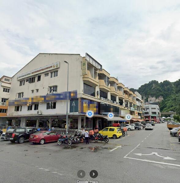 For Sale - Kawasan Perindustrian Batu caves 1.5 Storey Link Factory For Sale