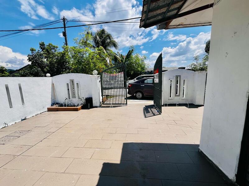 Renovated Semi Detached Single Storey House at Selayang Mutiara