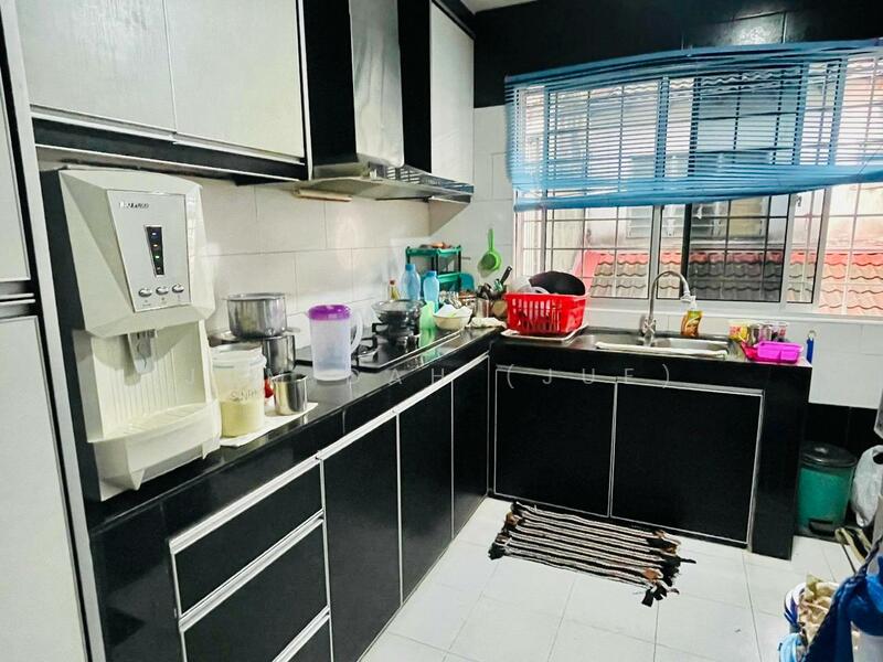 Fully renovated Double Storey Terrace, Sri Gombak Phase 9