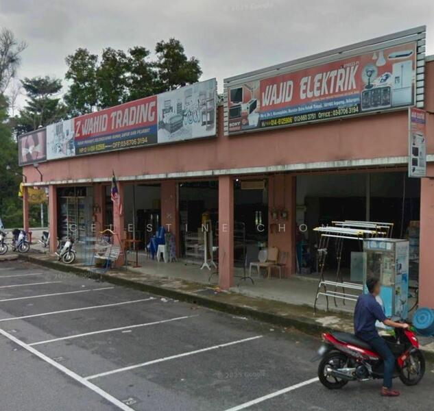 For Sale - Kosmoplek Bandar Baru Salak Tinggi Sepang 2 Adjoining Single Storey Shop for SALE