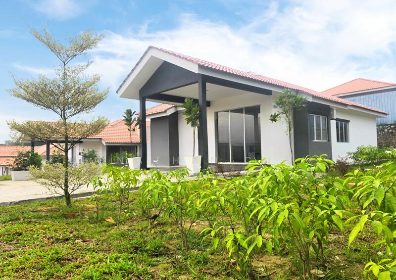 Untuk Dijual - Atas Bukit - Rumah Bungalow 1 tingkat Bukit Kapar 4000sqft