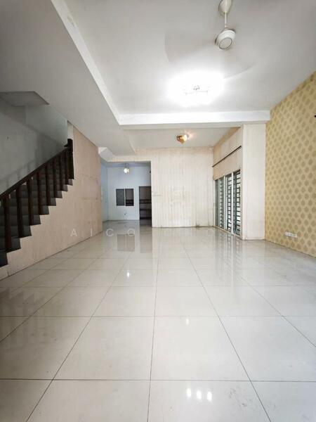 Untuk Dijual - Pengkalan Tiara Double Storey Semi D End Lot (Below Market Value) For Sale