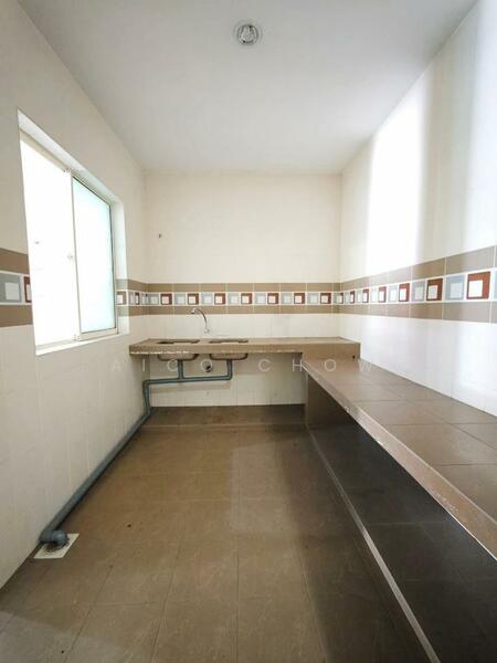 Untuk Dijual - Pengkalan Tiara Double Storey Semi D End Lot (Below Market Value) For Sale