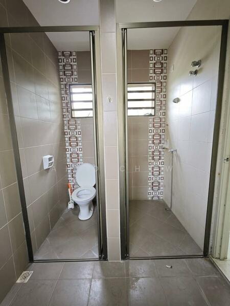 Untuk Dijual - Pengkalan Tiara Double Storey Semi D End Lot (Below Market Value) For Sale