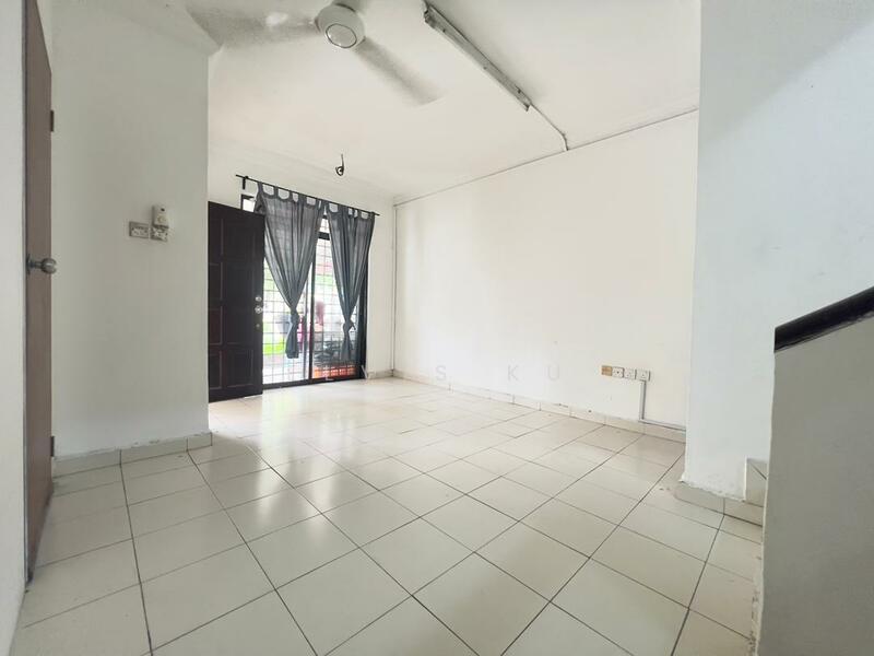 For Sale - Mount Austin Mounts Austins