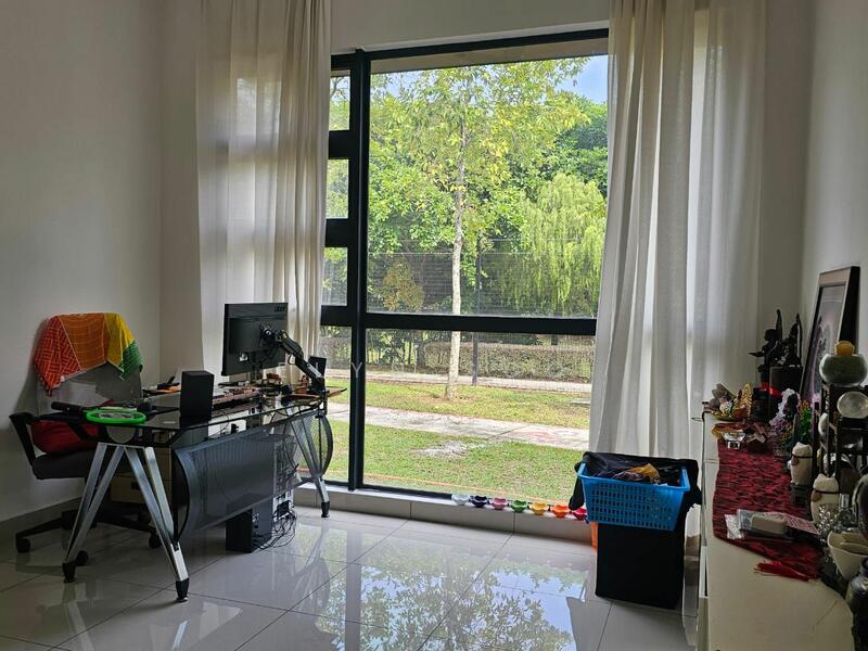 3-storey Terraced House for Sale in Telok Panglima Garang (Jenjarom) - Elyn Soo - PropertyGuru.com.my