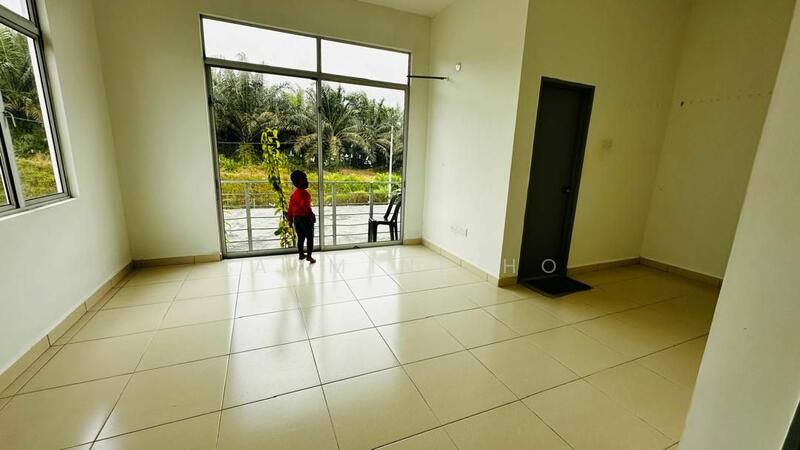 Untuk Disewa - Zero-Lot Bungalow at Kelapa Sawit