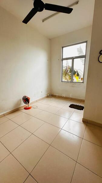 Untuk Disewa - Zero-Lot Bungalow at Kelapa Sawit