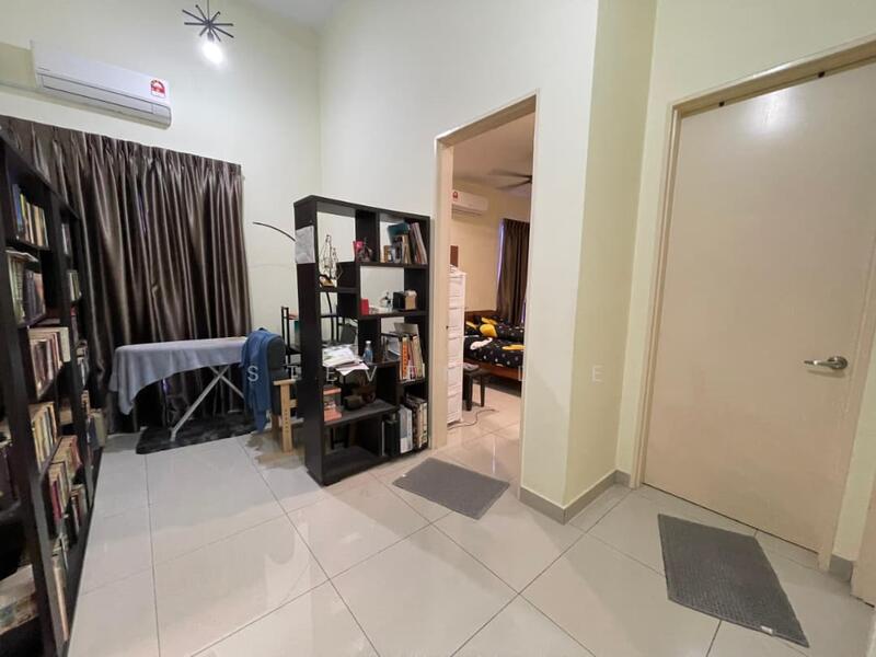 For Sale - [Renovation] 2 Storey Corner Semi-D House, M Residence 2, Taman Caspia, Rawang