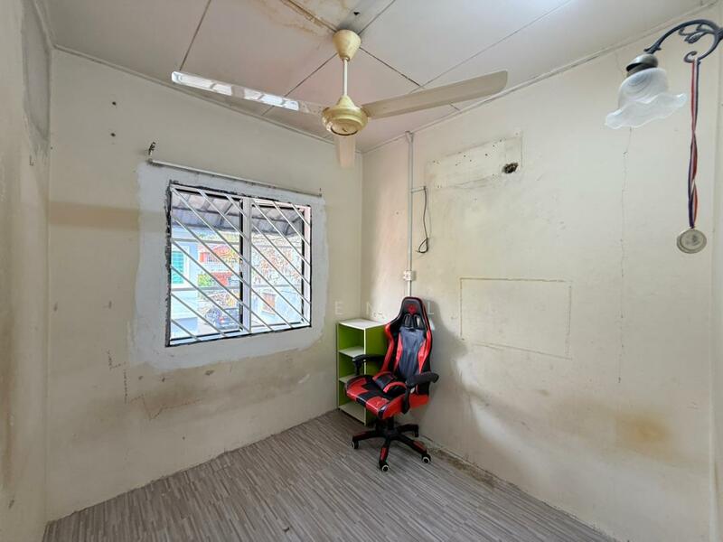 For Sale - [18x60] 2 Storey EndLot House, Bandar Tasik Puteri, Jalan Hijau, Rawang