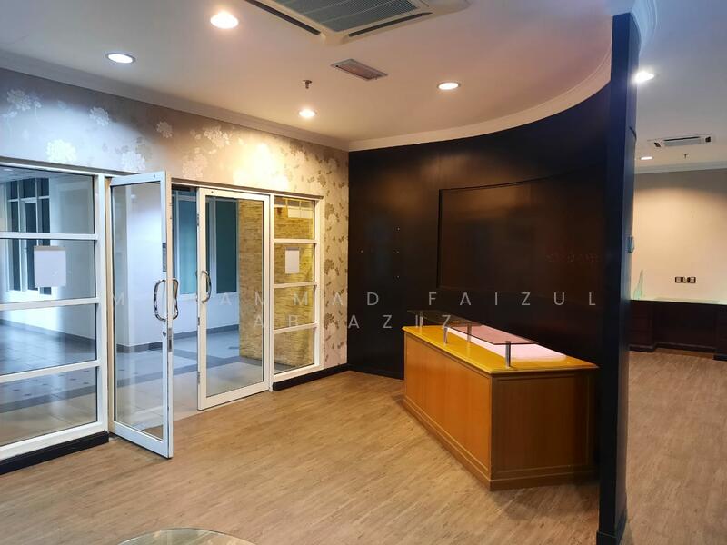 For Rent - Metropolitan Square