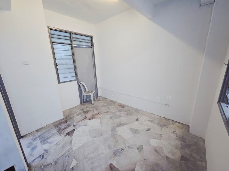 2-storey Terraced House for Sale in Taman Desa Melor (Senawang) - Azrul Othman - PropertyGuru.com.my
