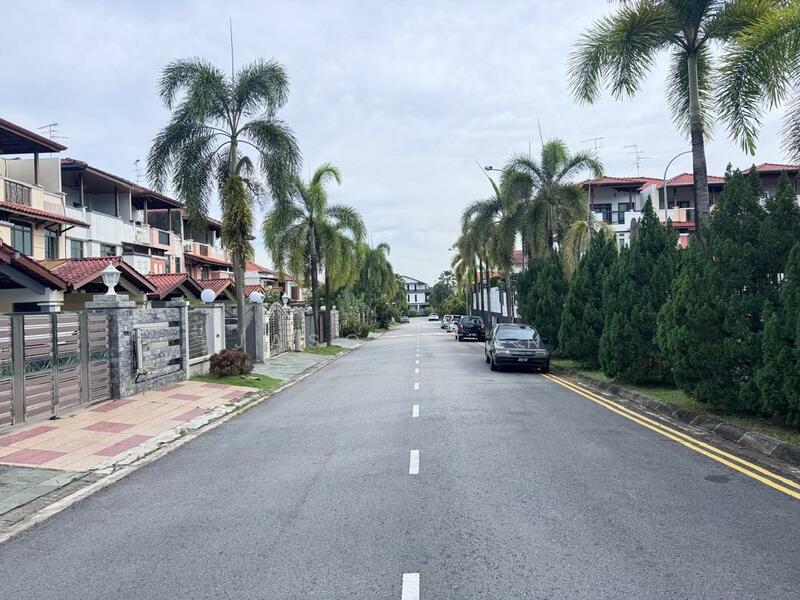 Untuk Dijual - Sutera Suteras