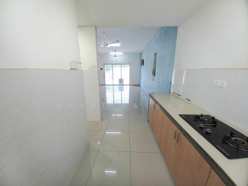 2-storey Terraced House for Sale in Bukit Rahman Putra (Sungai Buloh) - Nazri Hassan - PropertyGuru.com.my