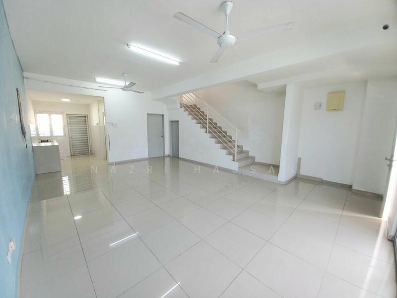 2-storey Terraced House for Sale in Bukit Rahman Putra (Sungai Buloh) - Nazri Hassan - PropertyGuru.com.my