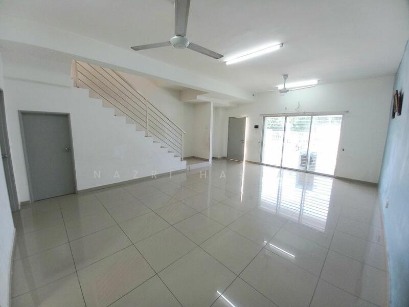 2-storey Terraced House for Sale in Bukit Rahman Putra (Sungai Buloh) - Nazri Hassan - PropertyGuru.com.my