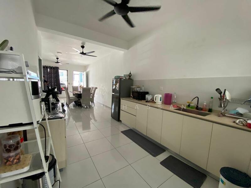 2-storey Terraced House for Sale in Bandar Puncak Alam (Puncak Alam) - Nazri Hassan - PropertyGuru.com.my