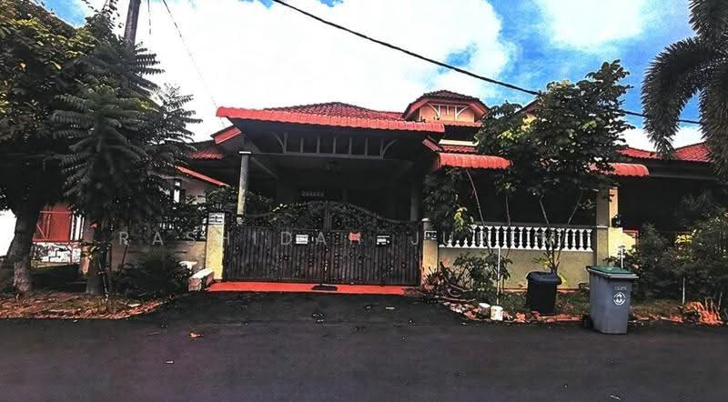 Semi-Detached House for Sale in Taman Bukit Rambai (Bukit Rambai) - Rashidah Juremi - Exterior - PropertyGuru.com.my