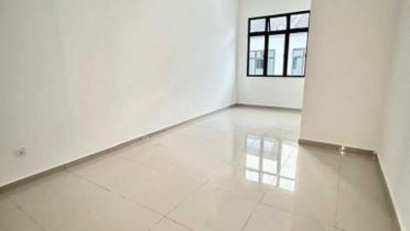 For Sale - Bandar Putra ( Brand New / Original ) Double Storey Terrace House