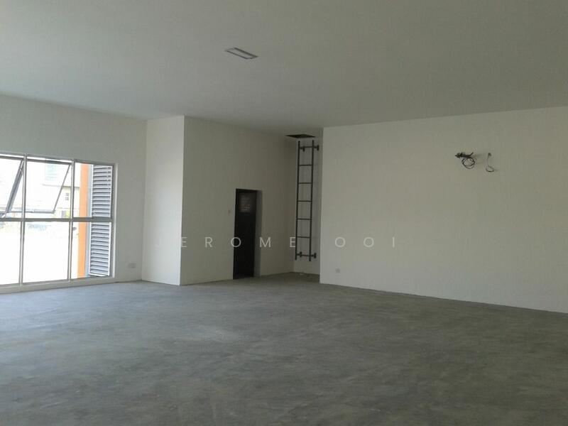 For Rent - Semi-D factory at Seksyen 32