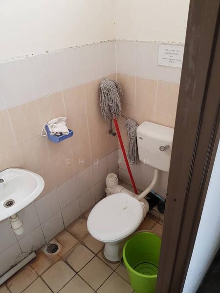 Untuk Dijual - Jalan Perusahaan Jelutong
