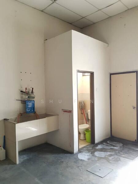 Untuk Dijual - Jalan Perusahaan Jelutong