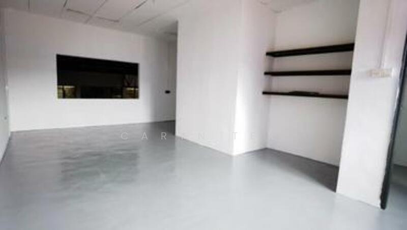 Untuk Disewa - Taman Daya ( Fully Cover ) 1.5 Storey Semi-D Factory